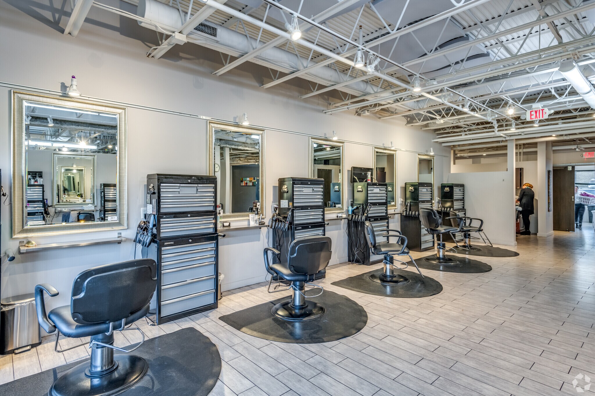 14525-Hwy-7-Minnetonka-MN-Interior-Photo-25-LargeHighDefinition