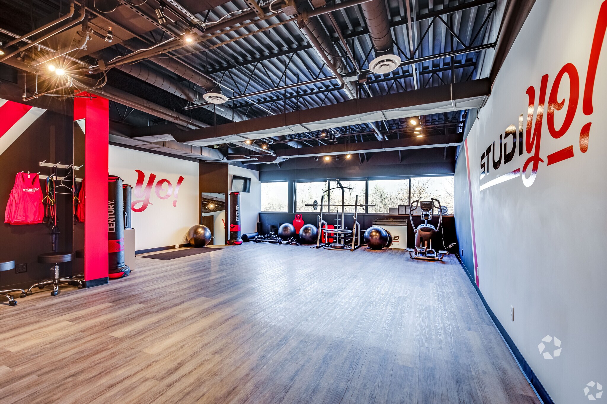 14525-Hwy-7-Minnetonka-MN-Interior-Photo-50-LargeHighDefinition