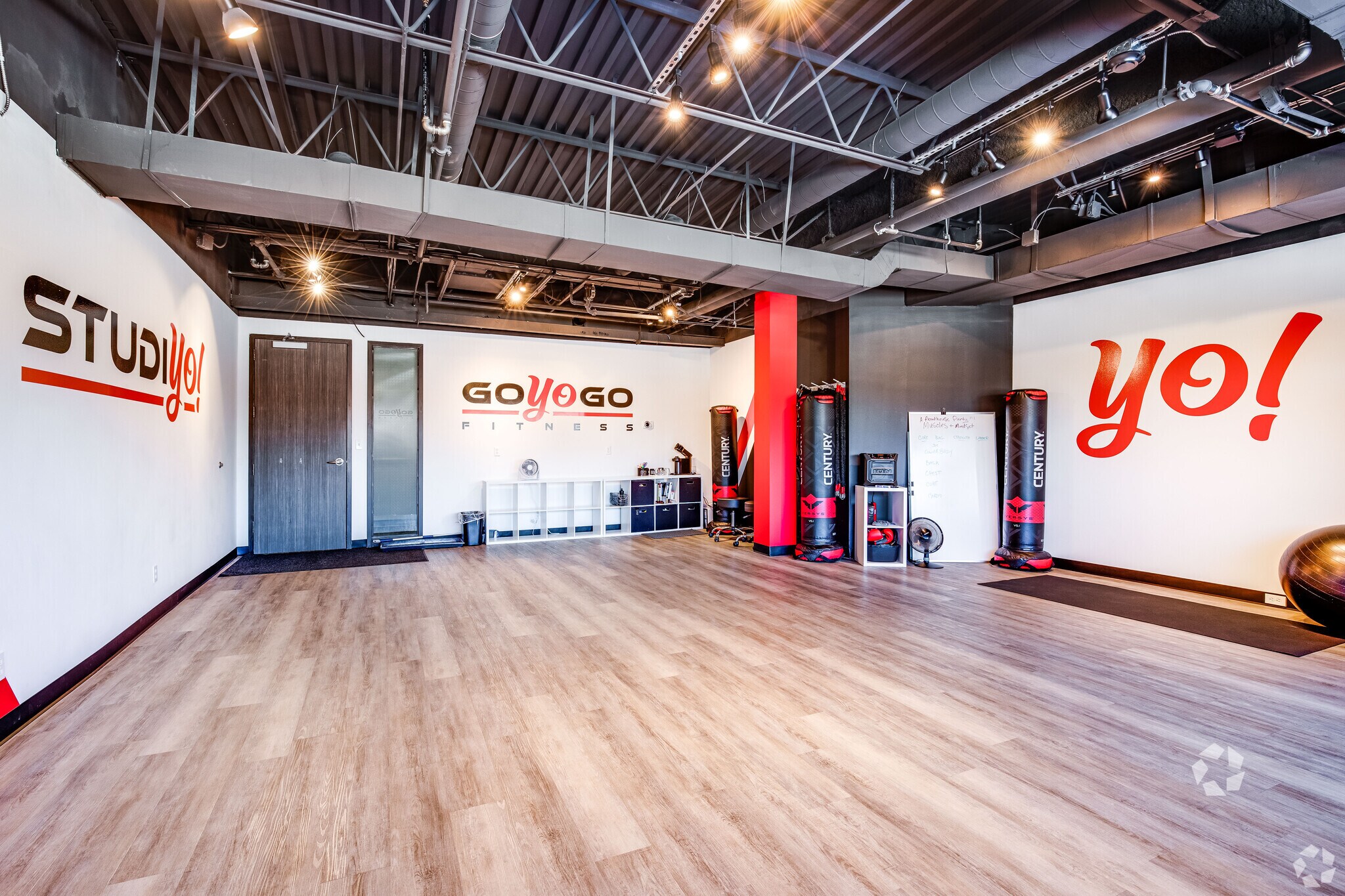 14525-Hwy-7-Minnetonka-MN-Interior-Photo-51-LargeHighDefinition