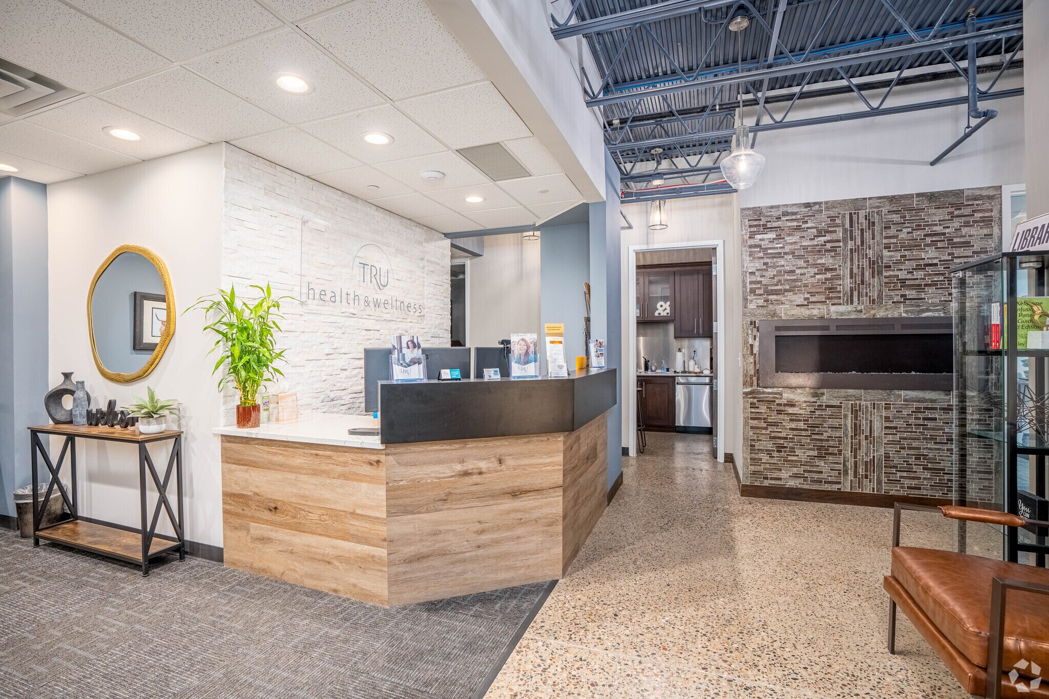14525-Hwy-7-Minnetonka-MN-Interior-Photo-56-LargeHighDefinition